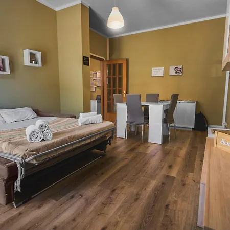 Dimora Stella Di Aprile 斯培西亚